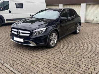 Mercedes GLA220
