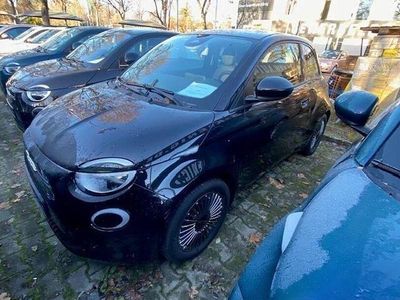 Second-hand Fiat 500e 86 kW (118 CP) 2023 Negru Berlinǎ