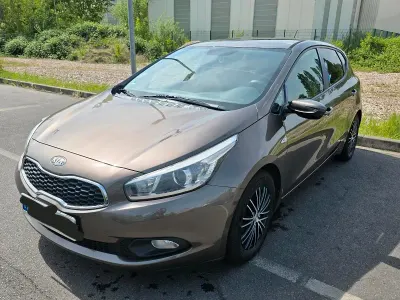 Brugt Kia Ceed 99 HK (72 kW) 2013 Brun Hatchback