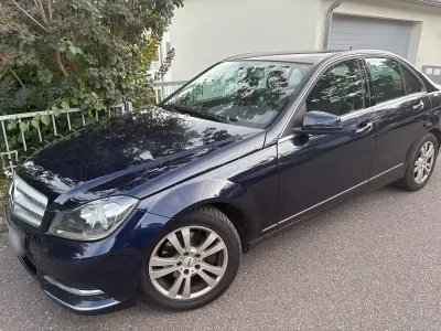 Gebraucht Mercedes C180 Avantgarde 156 PS (114 kW) 2012 Blau Limousine