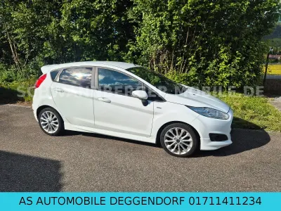 Używany Ford Fiesta ST-Line 140 KM (102 kW) 2017 Biały Hatchback