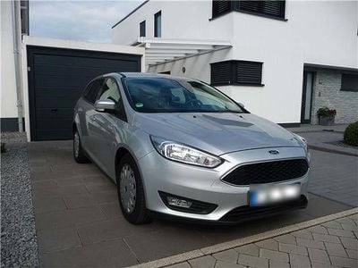 Usata Ford Focus Trend 105 CV (77 kW) 2015 Argento Station wagon