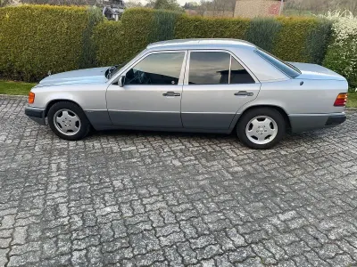 Used Mercedes 230 Sportline 132 HP (97 kW) 1991 Silver Sedan
