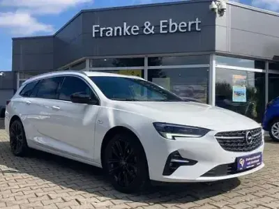 Gebraucht Opel Insignia Ultimate 174 PS (127 kW) 2021 Schneeweiß Kombi