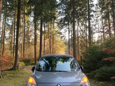 Gebraucht Renault Grand Scénic 131 PS (96 kW) 2010 Grau Van / Kleinbus