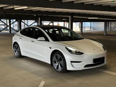 Gebraucht Tesla Model 3 Standard Range Plus 239 kW (325 PS) 2021 Weiß Limousine