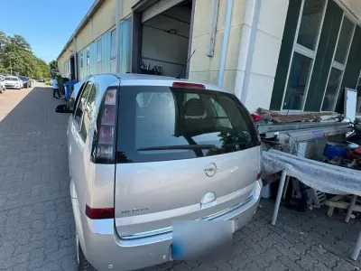 Gebraucht Opel Meriva 125 PS (91 kW) 2006 Silber Van / Kleinbus
