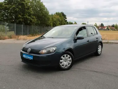 Gebraucht VW Golf VI Trendline 105 PS (77 kW) 2010 Bluegraphit perleffekt Kleinwagen
