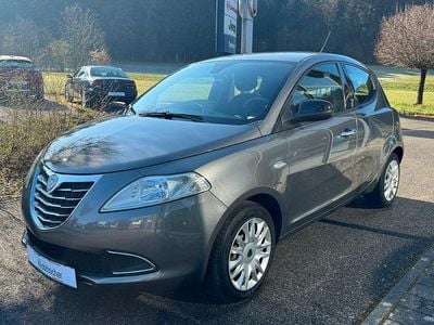 Gebraucht Lancia Ypsilon Gold 86 PS (63 kW) 2012 Grau Kleinwagen