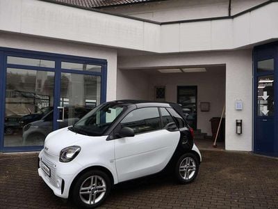 Gebraucht Smart ForTwo Electric Drive 60 kW (82 PS) 2020 Schwarz / weiß Cabrio
