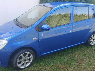 Gebraucht Daihatsu Cuore 58 PS (42 kW) 2006 Blau Kleinwagen