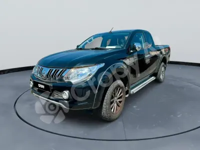 Gebraucht Mitsubishi L200 Plus 181 PS (133 kW) 2015 Schwarz Pickup
