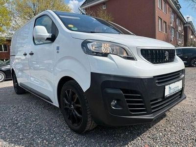 Usado Mercedes C200 122 HP (89 kW) 2017 Branco Carrinha