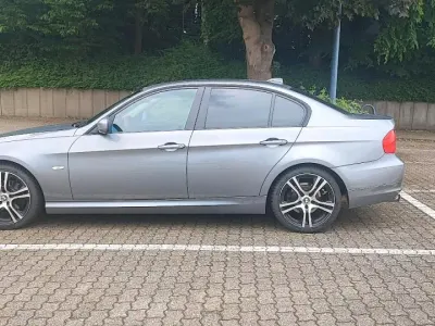Brugt BMW 318 143 HK (105 kW) 2009 Grå Sedan