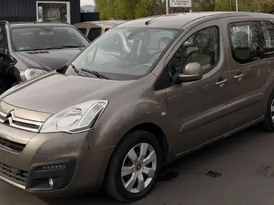 Gebraucht Citroën Berlingo SELECTION 120 PS (88 kW) 2015 Braun Van / Kleinbus