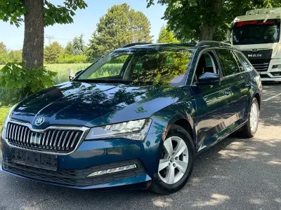 Gebraucht Skoda Superb Ambition 150 PS (110 kW) 2021 Blau Kombi