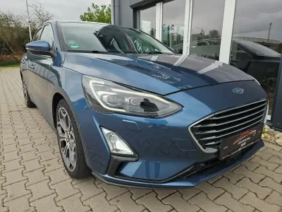 Gebraucht Ford Focus Titanium 125 PS (91 kW) 2018 Blau Limousine