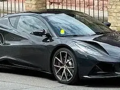 Usata Lotus Emira 364 CV (267 kW) 2024 Grigio Coupé