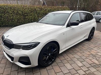 Alpinweiss Gebraucht 2021 BMW 320 M Sport Kombi | 20.899 € (Fairer Preis)