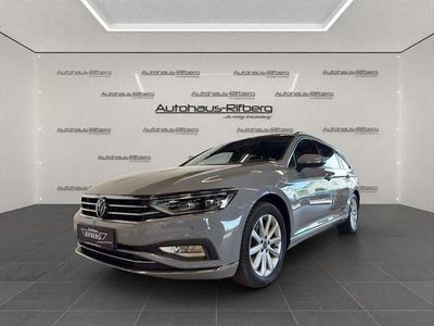 Gebraucht VW Passat Elegance 150 PS (110 kW) 2024 Grau Kombi