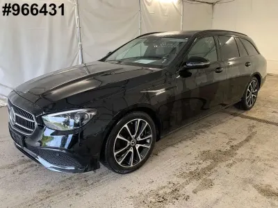 Gebraucht Mercedes E220 Night 194 PS (142 kW) 2020 Schwarz  unilack Kombi