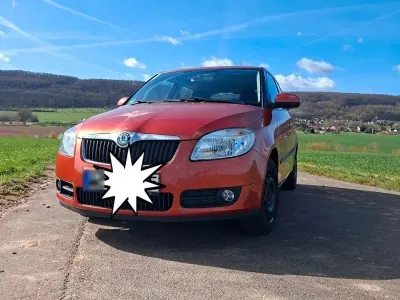 Second-hand Skoda Fabia 86 CP (63 kW) 2009 Portocaliu Berlinǎ