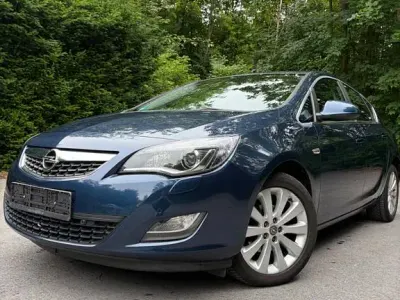 Gebraucht Opel Astra Innovation 120 PS (88 kW) 2010 Blau Limousine