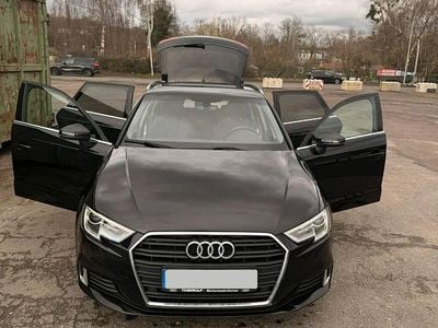 Gebraucht Audi A3 Sportback Comfort 150 PS (110 kW) 2017 Schwarz Kleinwagen
