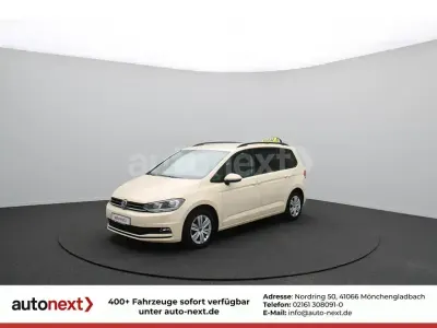Gebraucht VW Touran 150 PS (110 kW) 2024 Beige Van / Kleinbus