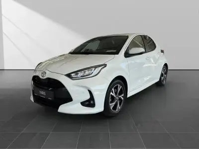 Gebraucht Toyota Yaris Hybrid Team 116 PS (85 kW) 2024 Schneeweiß Kleinwagen