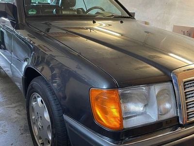 Schwarz Gebraucht 1992 Mercedes E300 Coupé | 19.900 €