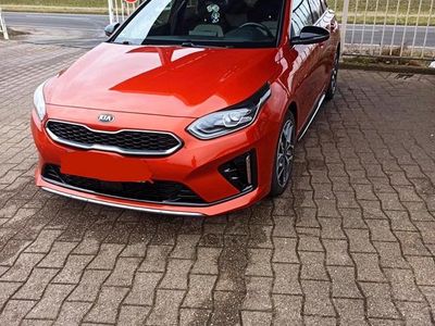 Second-hand Kia ProCeed 136 CP (100 kW) 2020 Portocaliu Break