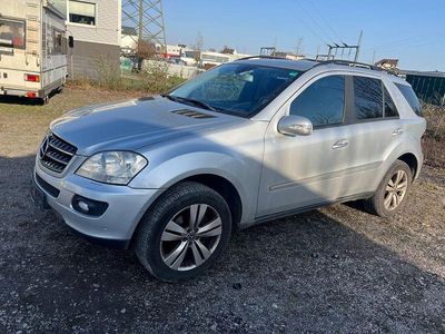 Gebraucht Mercedes ML320 224 PS (164 kW) 2006 Silber SUV