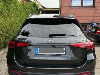 Grau Gebraucht 2023 Mercedes GLC300 AMG line SUV | 52.000 € (Guter Preis)