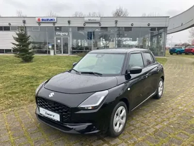 Neu Suzuki Swift Comfort 83 PS (61 kW) 2025 Super black pearl met. Kleinwagen