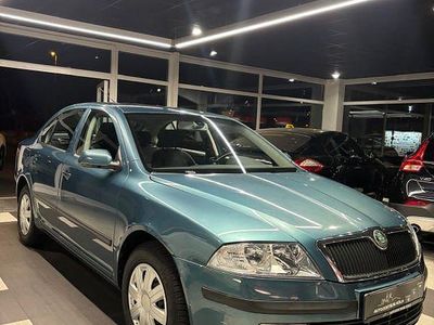 Grün Gebraucht 2006 Skoda Octavia Elegance Limousine | 2.950 € (Fairer Preis)