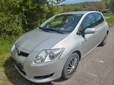 Brugt Toyota Auris Sol 124 HK (91 kW) 2008 Sølv Hatchback