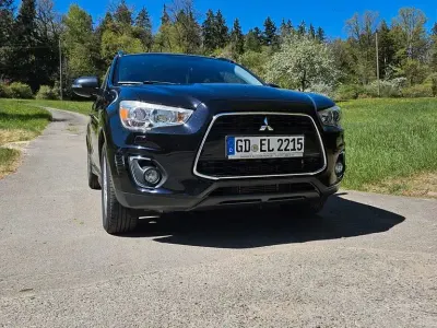 Gebraucht Mitsubishi ASX Invite 150 PS (110 kW) 2013 Schwarz SUV