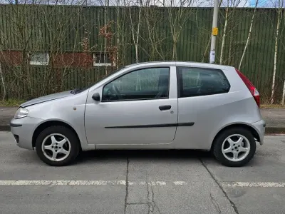 Usata Fiat Punto 60 CV (44 kW) 2006 Argento Utilitaria
