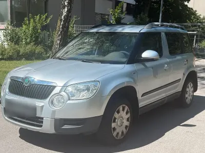 Gebraucht Skoda Yeti 110 PS (80 kW) 2013 Silber SUV
