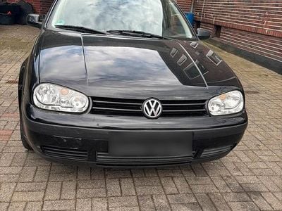 Usata VW Golf IV 75 CV (55 kW) 1998 Nero Utilitaria