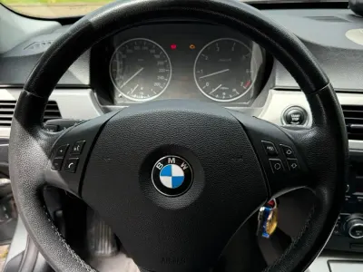 Gebraucht BMW 318 143 PS (105 kW) 2010 Grau Kombi