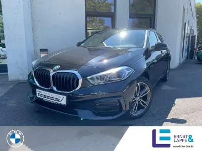 Gebraucht BMW 118 Sport Line 136 PS (100 kW) 2023 Schwarz Limousine