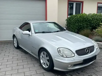 Gebraucht Mercedes SLK230 197 PS (144 kW) 2000 Silber Cabrio