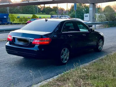 Gebraucht Mercedes E250 204 PS (150 kW) 2009 Schwarz Limousine