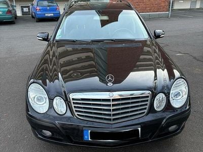 Gebraucht Mercedes E220 Classic 170 PS (125 kW) 2007 Schwarz Kombi