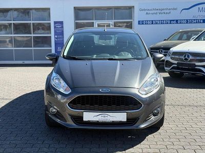 Gebraucht Ford Fiesta Celebration 82 PS (60 kW) 2016 Grau Limousine