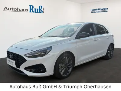 Gebraucht Hyundai i30 Advantage 101 PS (74 kW) 2025 Weiß Limousine