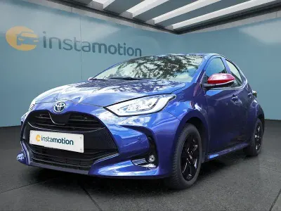 Gebraucht Toyota Yaris Hybrid 116 PS (85 kW) 2022 Blau Kleinwagen