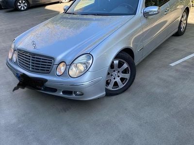 Gebraucht Mercedes E280 Elegance 190 PS (139 kW) 2005 Grau Limousine